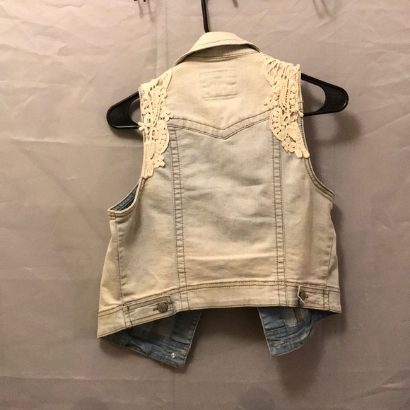 Light Jean vest with jace sides - Picture 3 of 3